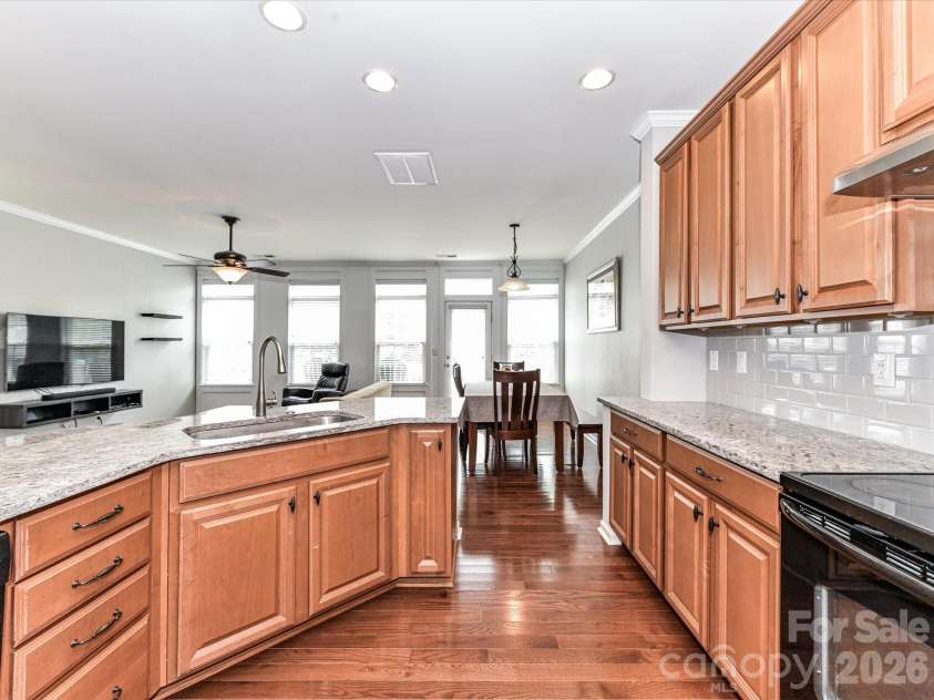 756 Naramore Street, Davidson, NC 28036.  MLS# CAR4284333, YatesRealty ID 25582. 