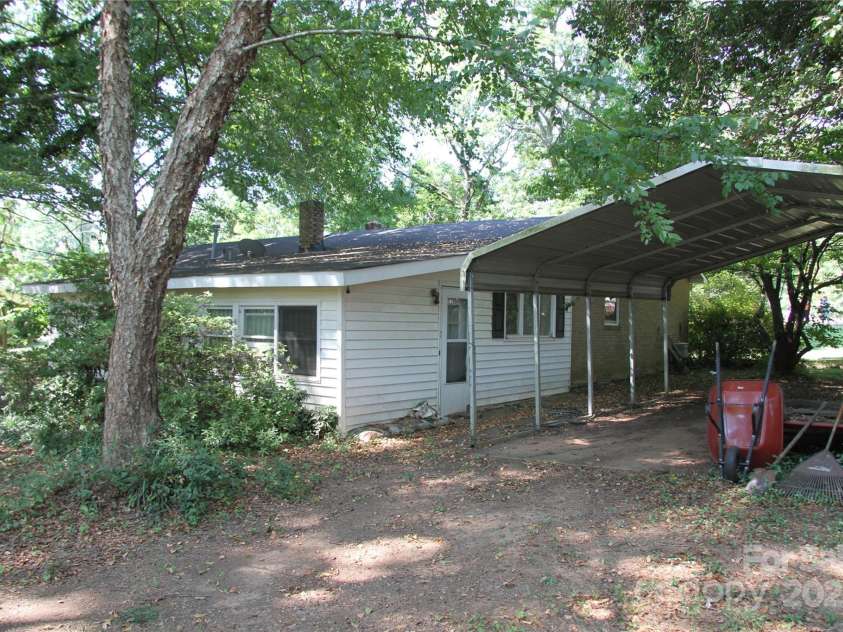 1619 Drywood Circle, Lancaster, SC 29720.  MLS# CAR4278989, YatesRealty ID 25583. 