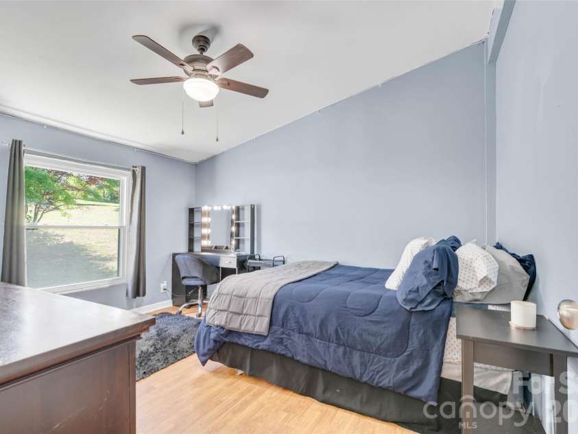 5029 Mundy Lane, Denver, NC 28037.  MLS# CAR4379646, YatesRealty ID 25585. Bedroom 3 
