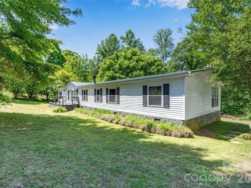 5029 Mundy Lane, Denver, NC 28037.  MLS# CAR4379646, YatesRealty ID 25585. Welcome home 