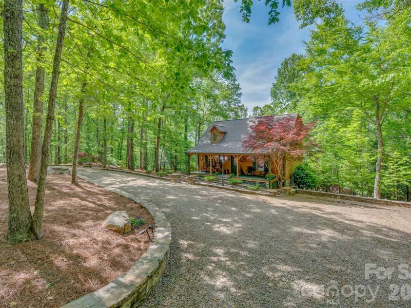 512 Indian Forest Drive, Bostic, NC 28018.  MLS# CAR4382917, YatesRealty ID 25586. 