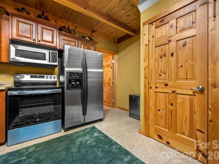 512 Indian Forest Drive, Bostic, NC 28018.  MLS# CAR4382917, YatesRealty ID 25586. 