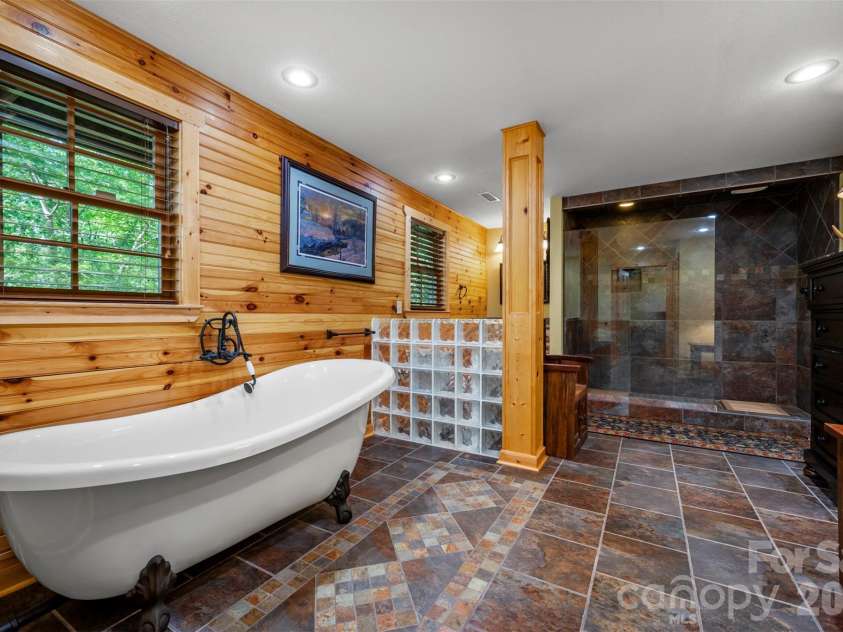 512 Indian Forest Drive, Bostic, NC 28018.  MLS# CAR4382917, YatesRealty ID 25586. 