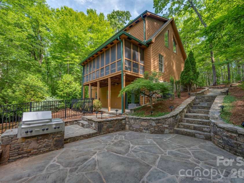 512 Indian Forest Drive, Bostic, NC 28018.  MLS# CAR4382917, YatesRealty ID 25586. 