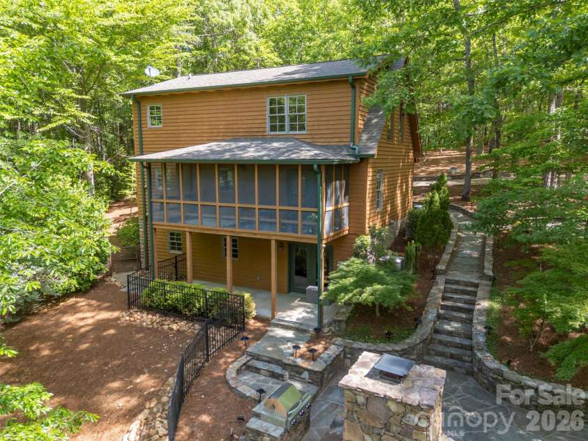512 Indian Forest Drive, Bostic, NC 28018.  MLS# CAR4382917, YatesRealty ID 25586. 