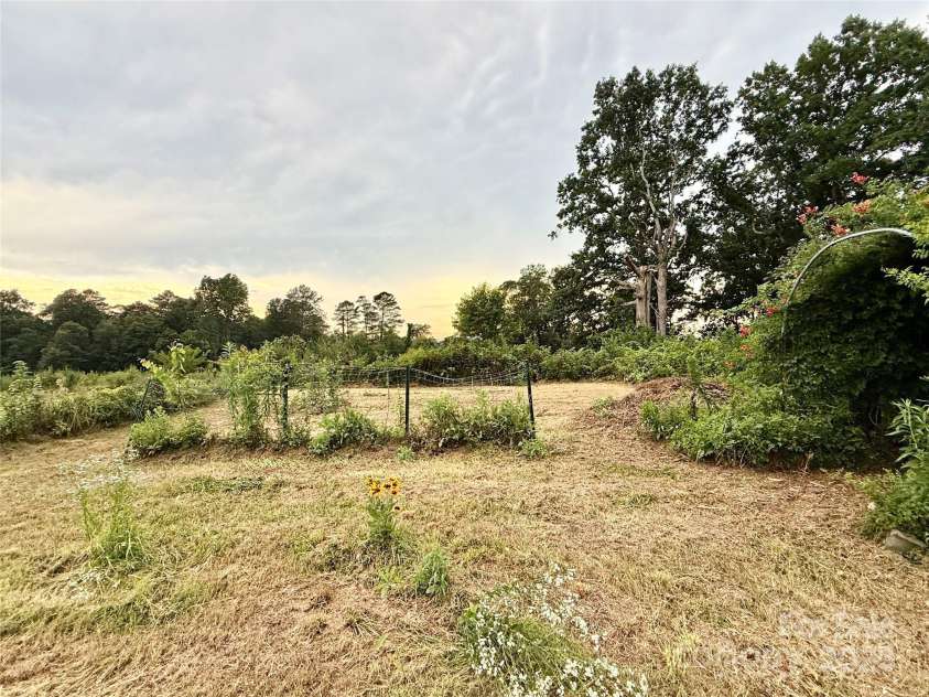 5188 Dysartsville Road, Morganton, NC 28655.  MLS# CAR4270470, YatesRealty ID 25587. Garden area