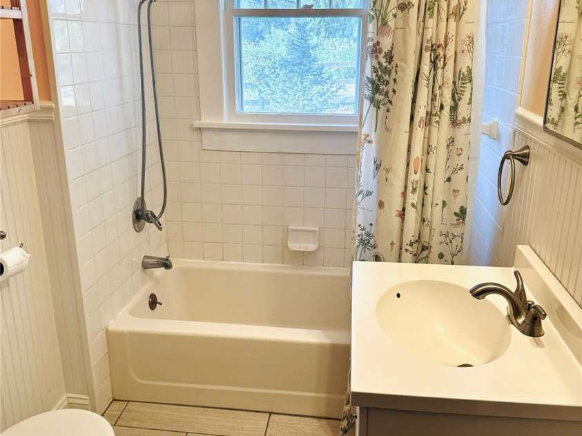 5188 Dysartsville Road, Morganton, NC 28655.  MLS# CAR4270470, YatesRealty ID 25587. Main bathroom