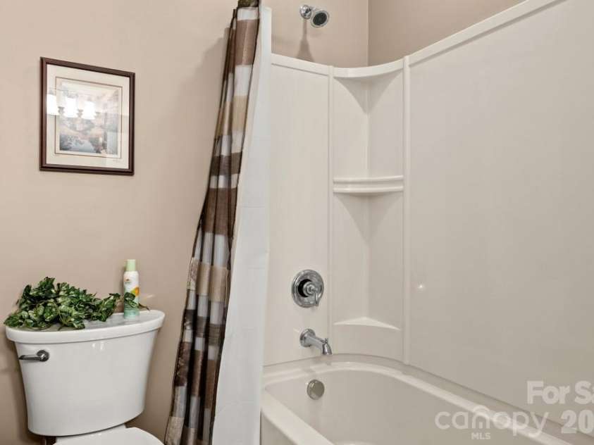 3083 Ambleside Drive, Fort Mill, SC 29707.  MLS# CAR4382038, YatesRealty ID 25589. 