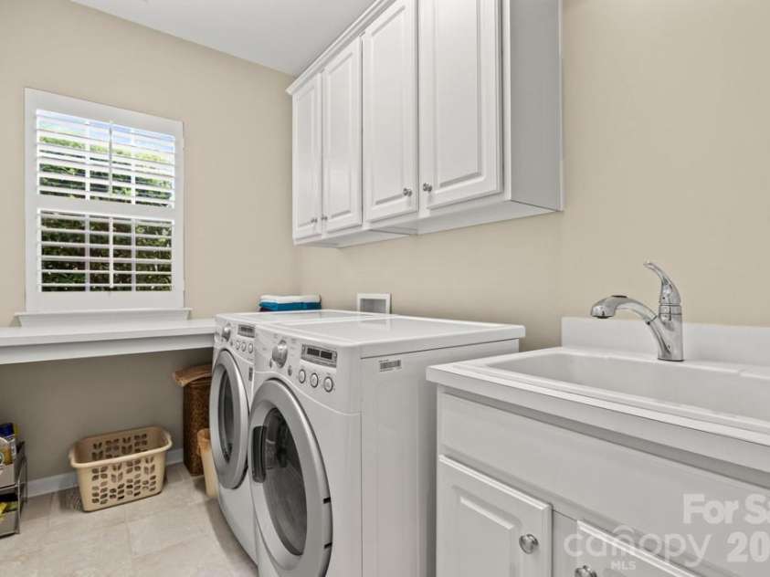 3083 Ambleside Drive, Fort Mill, SC 29707.  MLS# CAR4382038, YatesRealty ID 25589. 