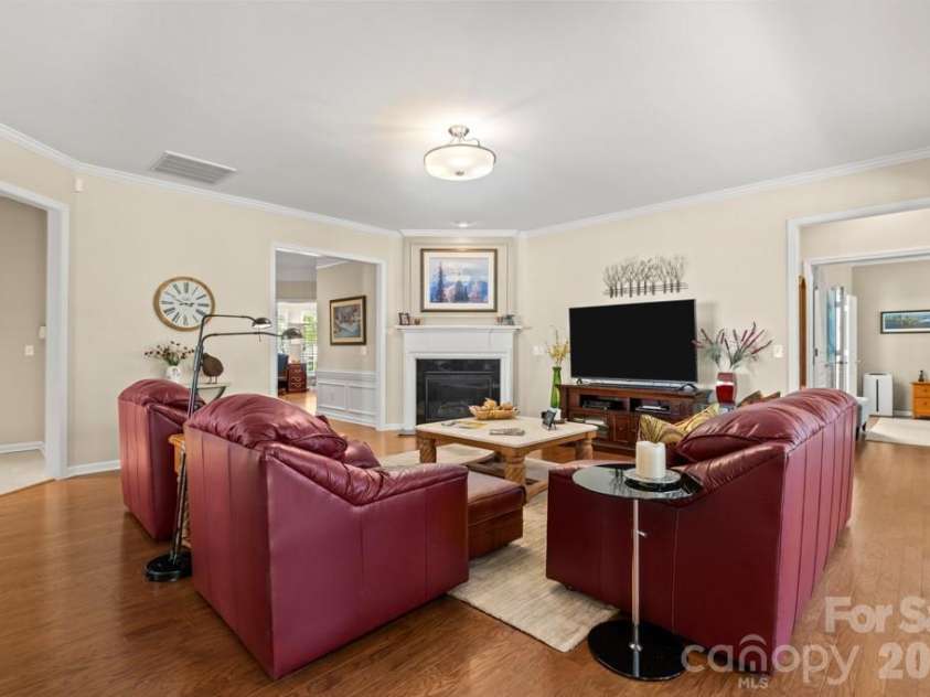3083 Ambleside Drive, Fort Mill, SC 29707.  MLS# CAR4382038, YatesRealty ID 25589. 