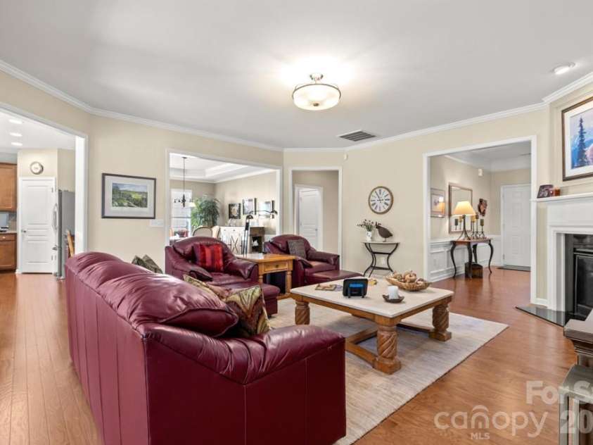 3083 Ambleside Drive, Fort Mill, SC 29707.  MLS# CAR4382038, YatesRealty ID 25589. 