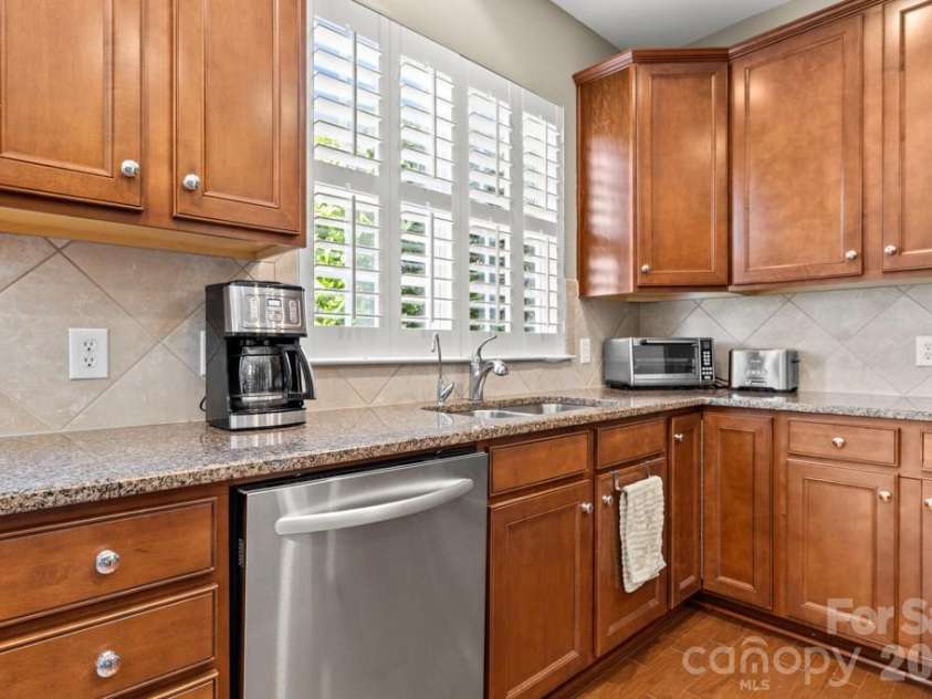 3083 Ambleside Drive, Fort Mill, SC 29707.  MLS# CAR4382038, YatesRealty ID 25589. 