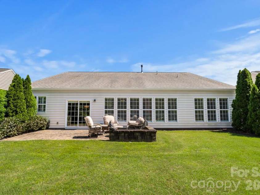 3083 Ambleside Drive, Fort Mill, SC 29707.  MLS# CAR4382038, YatesRealty ID 25589. 
