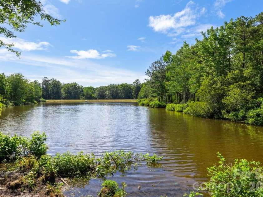 3083 Ambleside Drive, Fort Mill, SC 29707.  MLS# CAR4382038, YatesRealty ID 25589. 