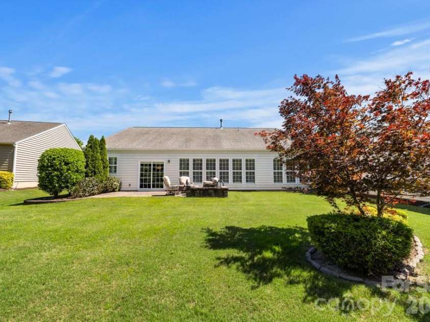 3083 Ambleside Drive, Fort Mill, SC 29707.  MLS# CAR4382038, YatesRealty ID 25589. 