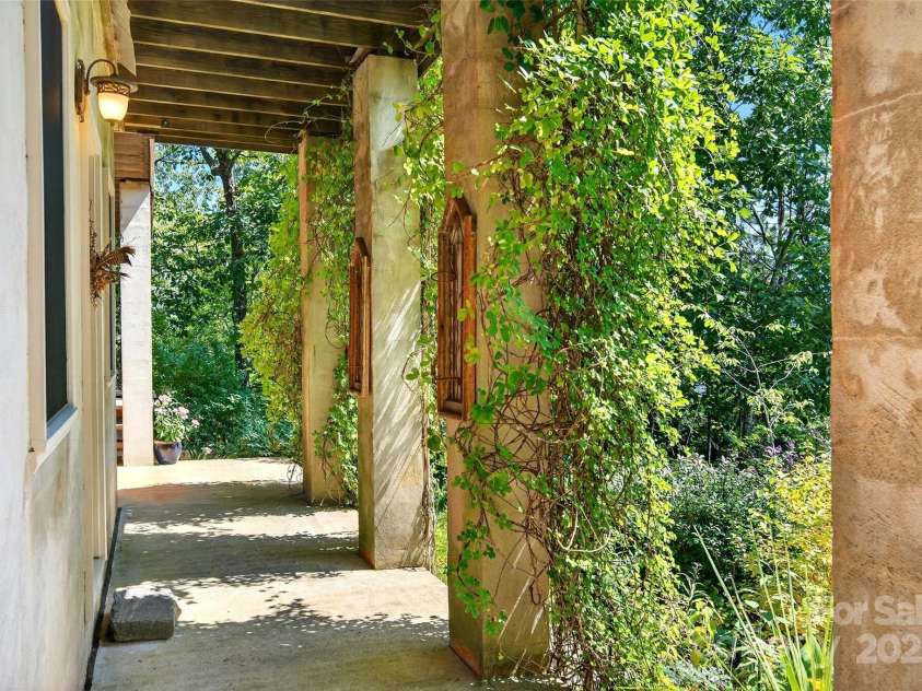 62 Skyline Drive, Old Fort, NC 28762.  MLS# CAR4273091, YatesRealty ID 25589. 