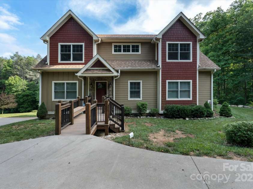 232 Sanctuary Way, Marshall, NC 28753.  MLS# CAR4151690, YatesRealty ID 2559. 