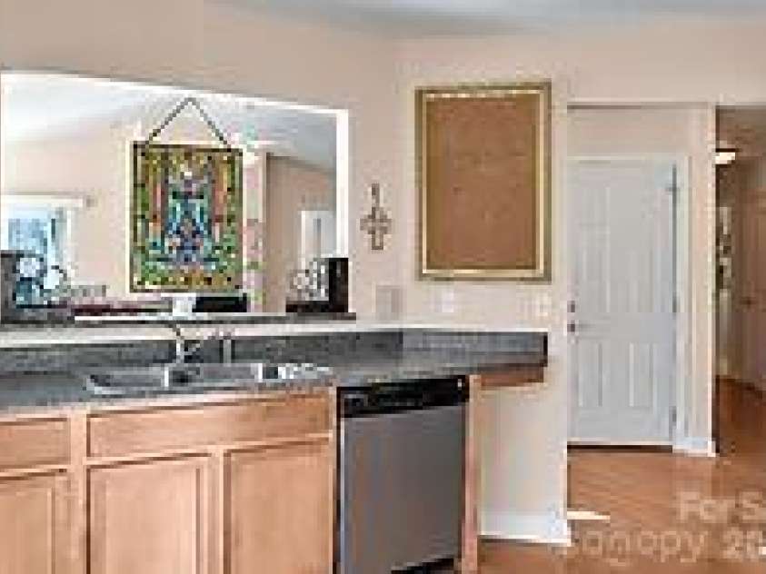 41 Little Fox Lane, Fletcher, NC 28732.  MLS# CAR4335108, YatesRealty ID 2559. 