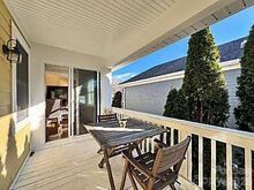 41 Little Fox Lane, Fletcher, NC 28732.  MLS# CAR4335108, YatesRealty ID 2559. 