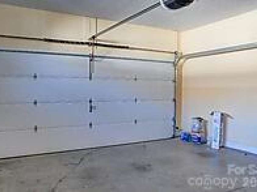 41 Little Fox Lane, Fletcher, NC 28732.  MLS# CAR4335108, YatesRealty ID 2559. 