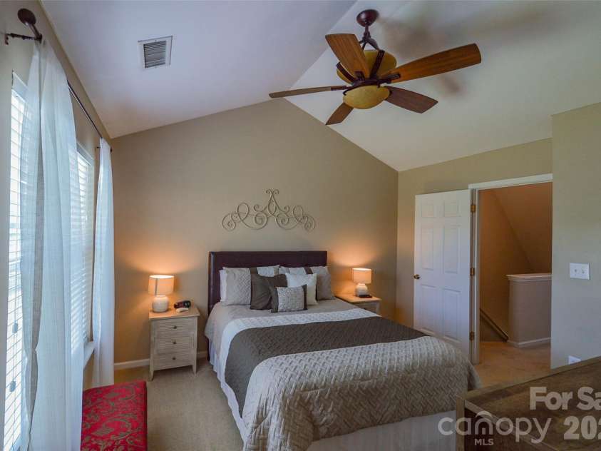 18821 Silver Quay Drive, Cornelius, NC 28031.  MLS# CAR4385275, YatesRealty ID 25590. 
