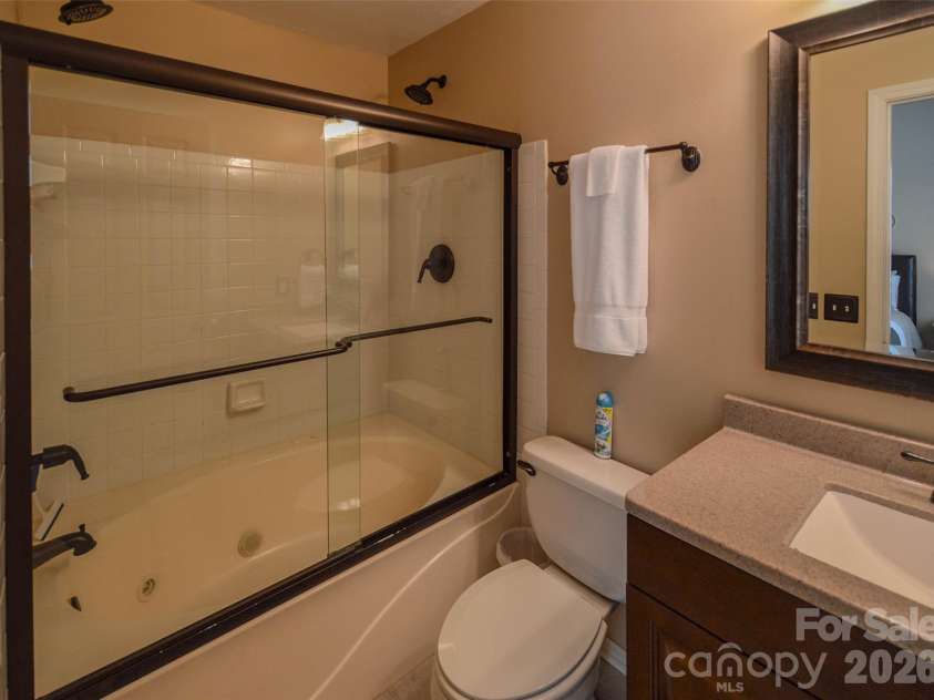 18821 Silver Quay Drive, Cornelius, NC 28031.  MLS# CAR4385275, YatesRealty ID 25590. 