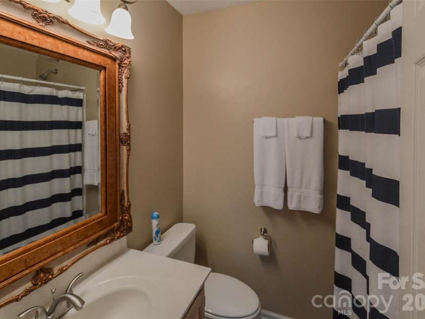 18821 Silver Quay Drive, Cornelius, NC 28031.  MLS# CAR4385275, YatesRealty ID 25590. 