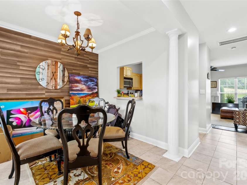 18821 Silver Quay Drive, Cornelius, NC 28031.  MLS# CAR4385275, YatesRealty ID 25590. 