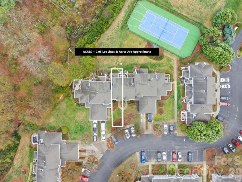 18821 Silver Quay Drive, Cornelius, NC 28031.  MLS# CAR4385275, YatesRealty ID 25590. 