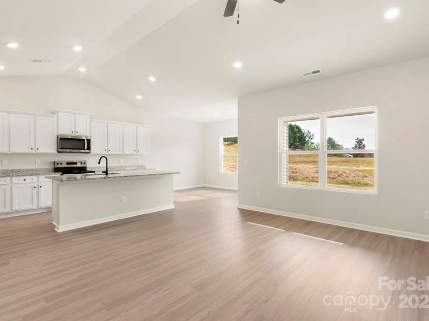 3457 Bear Den Drive, Gastonia, NC 28052.  MLS# CAR4277596, YatesRealty ID 25591. 