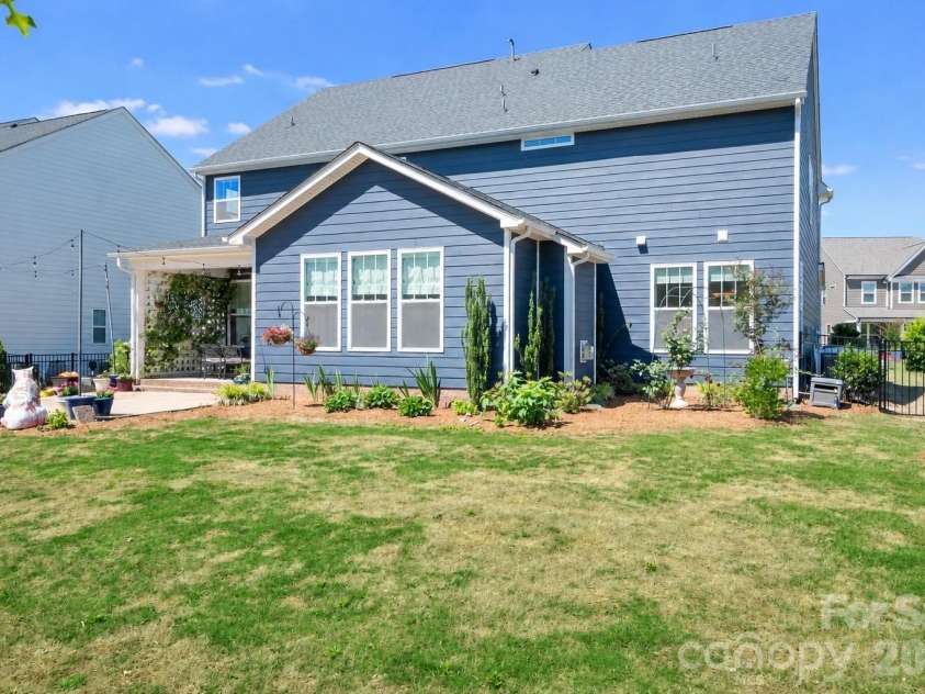 705 Landau Road, Waxhaw, NC 28173.  MLS# CAR4378429, YatesRealty ID 25591. 