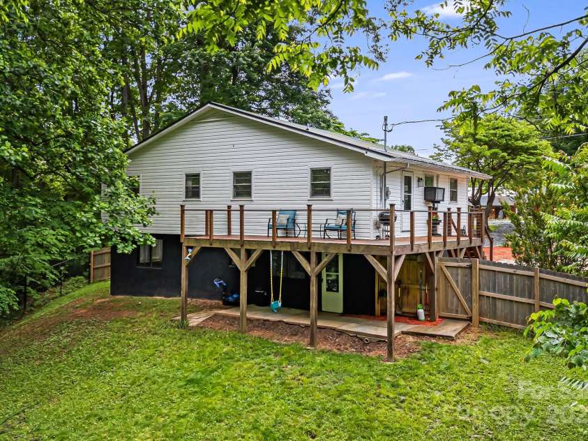 510 Reservoir Road, Marion, NC 28752.  MLS# CAR4257804, YatesRealty ID 25592. 