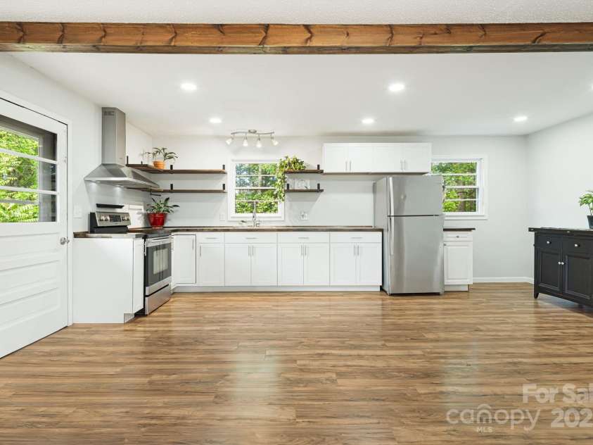 510 Reservoir Road, Marion, NC 28752.  MLS# CAR4257804, YatesRealty ID 25592. 