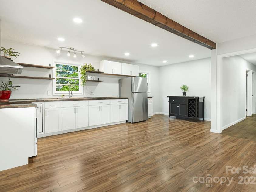 510 Reservoir Road, Marion, NC 28752.  MLS# CAR4257804, YatesRealty ID 25592. 