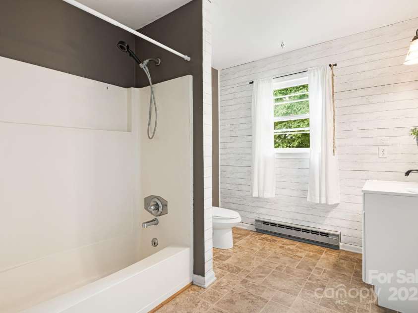 510 Reservoir Road, Marion, NC 28752.  MLS# CAR4257804, YatesRealty ID 25592. 