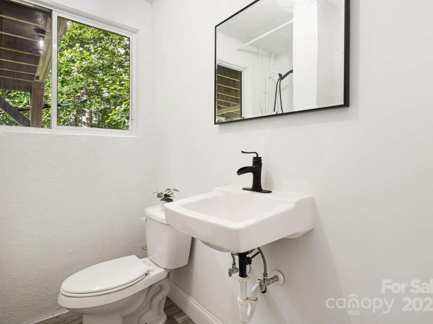 510 Reservoir Road, Marion, NC 28752.  MLS# CAR4257804, YatesRealty ID 25592. 