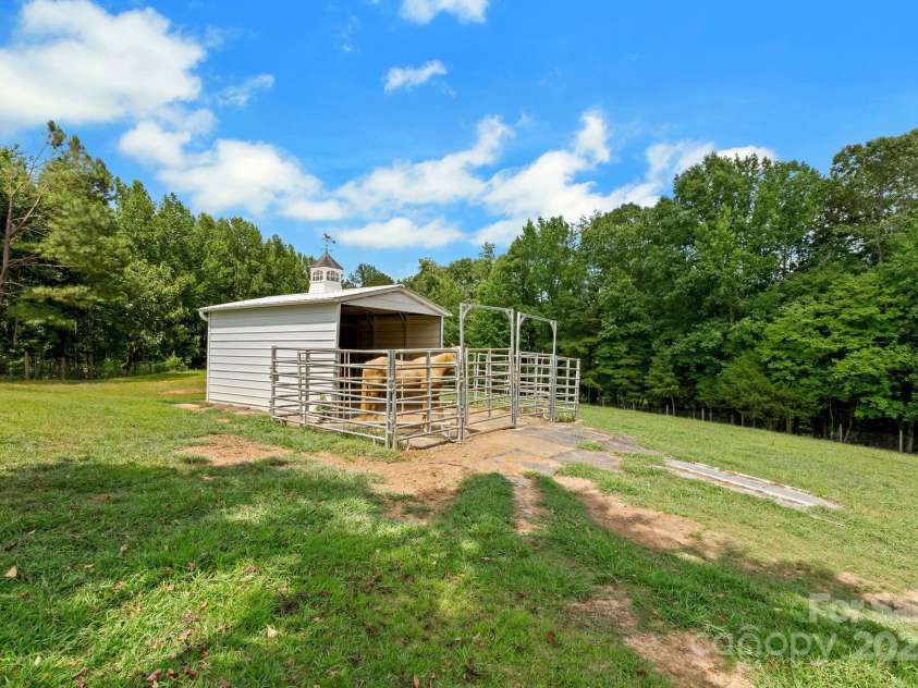 340 Harrison Road, Roebuck, SC 29376.  MLS# CAR4280082, YatesRealty ID 25593. 