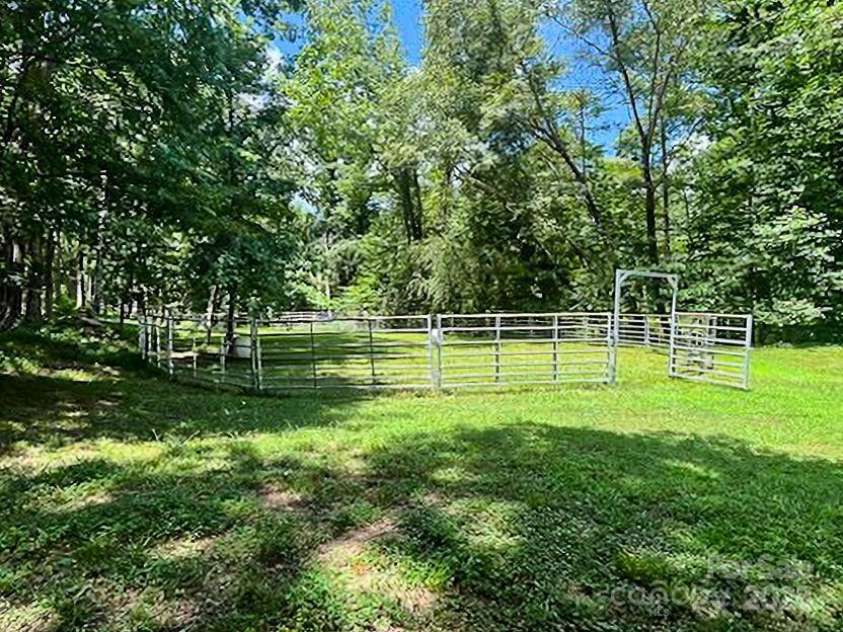 340 Harrison Road, Roebuck, SC 29376.  MLS# CAR4280082, YatesRealty ID 25593. 