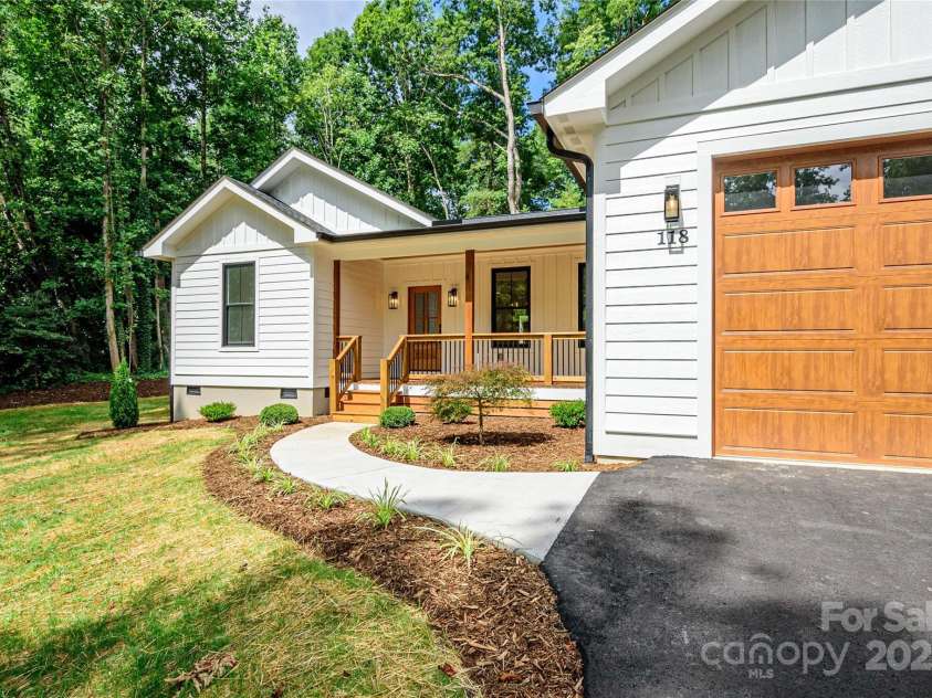 118 Laurel Lane, Etowah, NC 28729.  MLS# CAR4258432, YatesRealty ID 25594. 