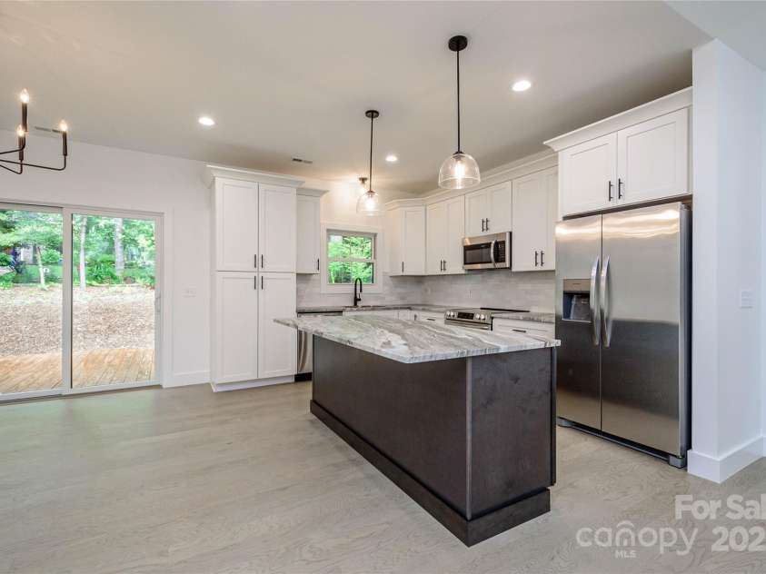 118 Laurel Lane, Etowah, NC 28729.  MLS# CAR4258432, YatesRealty ID 25594. 