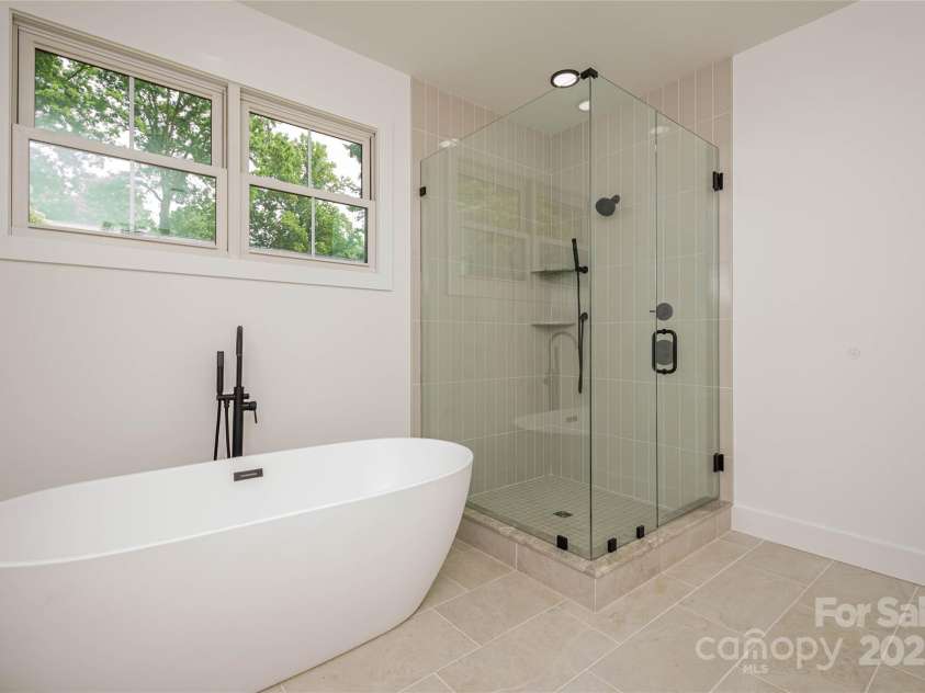 118 Laurel Lane, Etowah, NC 28729.  MLS# CAR4258432, YatesRealty ID 25594. 