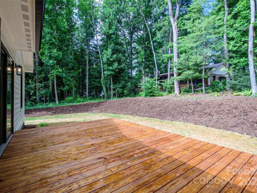 118 Laurel Lane, Etowah, NC 28729.  MLS# CAR4258432, YatesRealty ID 25594. 