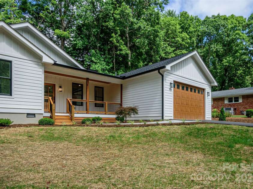 118 Laurel Lane, Etowah, NC 28729.  MLS# CAR4258432, YatesRealty ID 25594. 