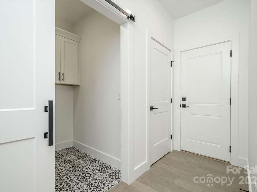 118 Laurel Lane, Etowah, NC 28729.  MLS# CAR4258432, YatesRealty ID 25594. 