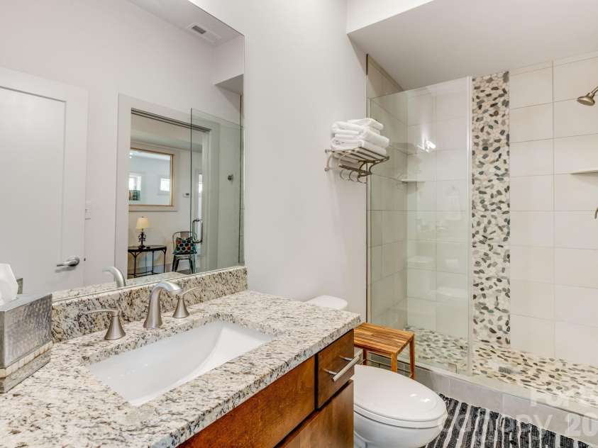 14 Sulphur Springs Road, Asheville, NC 28806.  MLS# CAR4369760, YatesRealty ID 25595. 