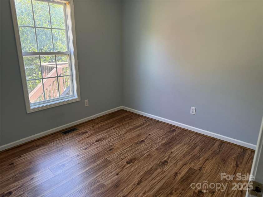 4870 Beckel Road, Winston Salem, NC 27127.  MLS# CAR4277854, YatesRealty ID 25595. 