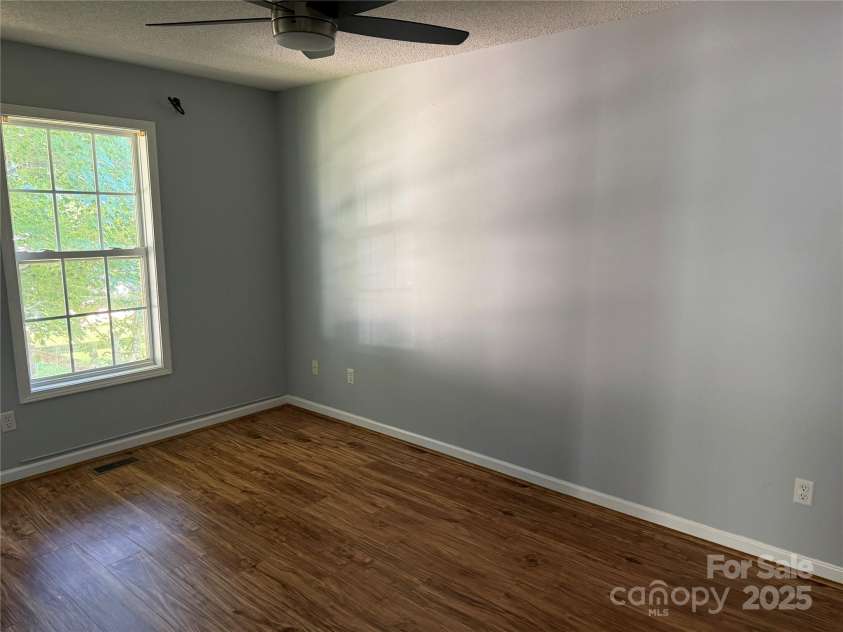 4870 Beckel Road, Winston Salem, NC 27127.  MLS# CAR4277854, YatesRealty ID 25595. 