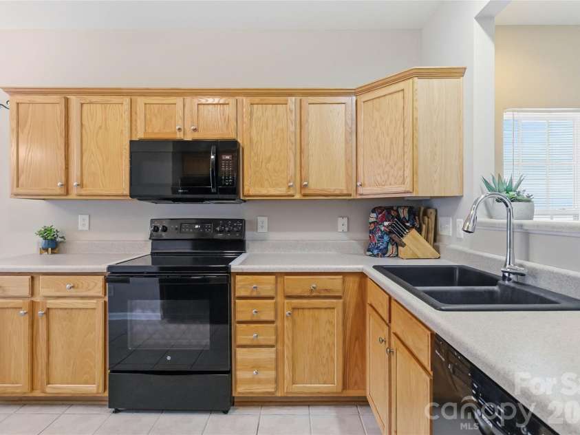 3866 Carl Parmer Drive, Harrisburg, NC 28075.  MLS# CAR4382668, YatesRealty ID 25596. 
