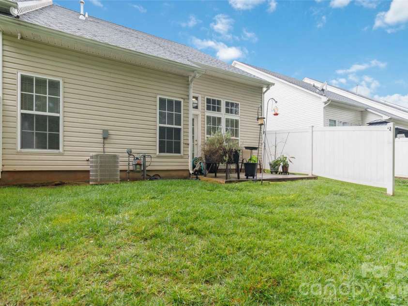 3866 Carl Parmer Drive, Harrisburg, NC 28075.  MLS# CAR4382668, YatesRealty ID 25596. 