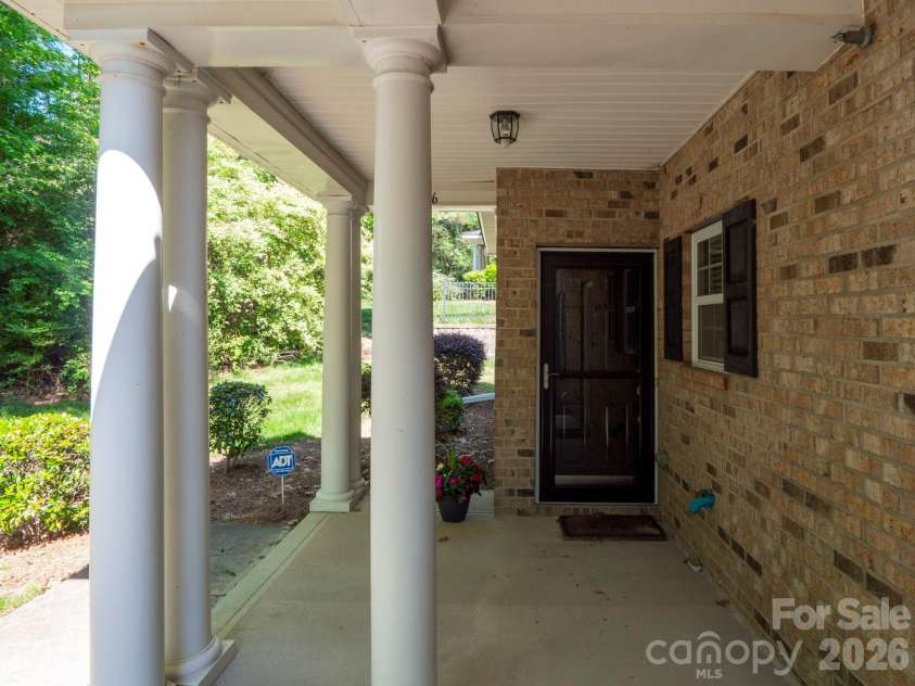 14726 Inter Milan Way, Charlotte, NC 28277.  MLS# CAR4373685, YatesRealty ID 25597. Entrance